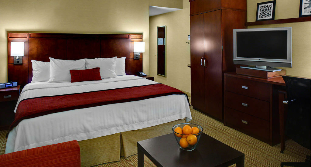 Courtyard By Marriott Buckhead Hotel